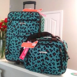 Fashion Softside Upright Luggage Set, Blue Leopard, 2-Piece (14/19)